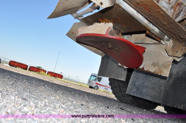 image for item F2051 1998 Oshkosh PA-2346 snow plow spreader truck