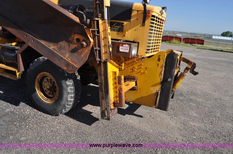 image for item F2051 1998 Oshkosh PA-2346 snow plow spreader truck