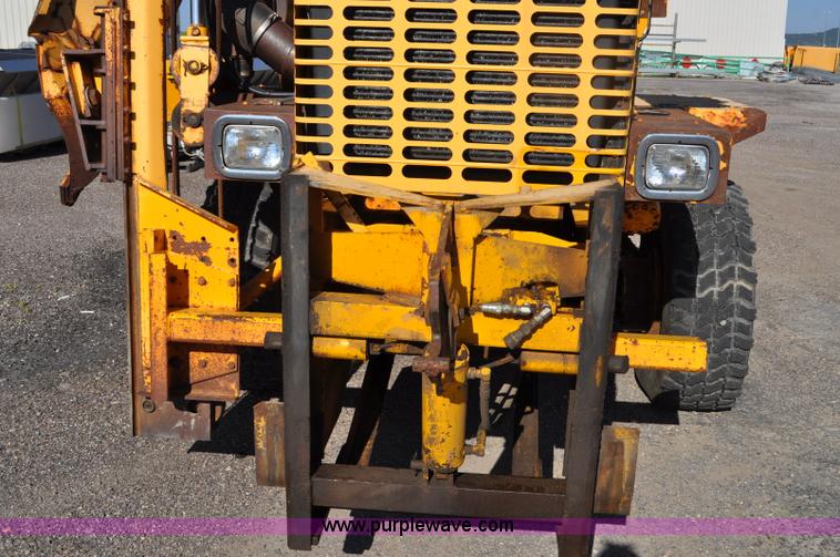 image for item F2051 1998 Oshkosh PA-2346 snow plow spreader truck