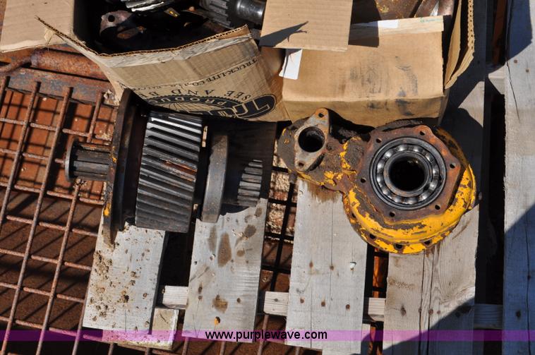 image for item F2051 1998 Oshkosh PA-2346 snow plow spreader truck