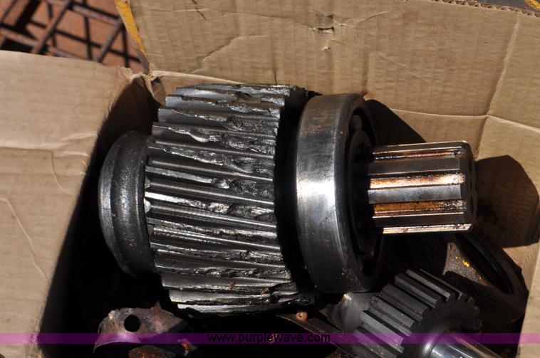 image for item F2051 1998 Oshkosh PA-2346 snow plow spreader truck