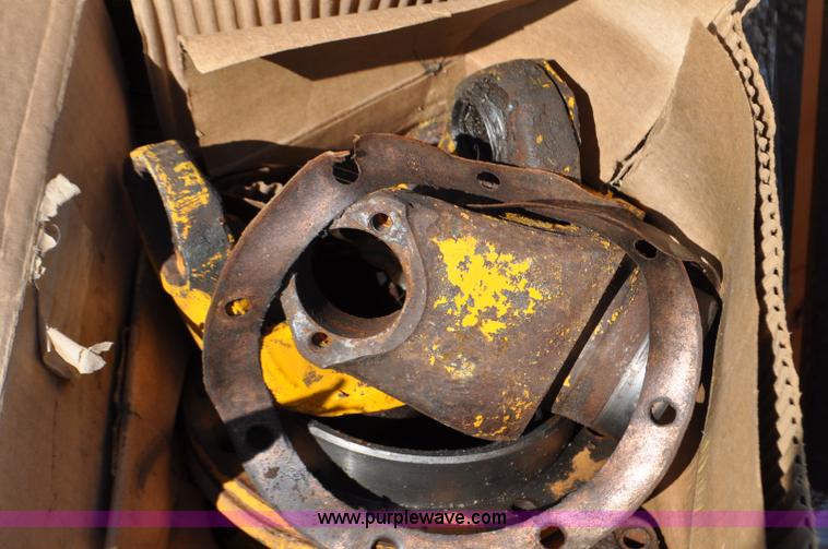 image for item F2051 1998 Oshkosh PA-2346 snow plow spreader truck