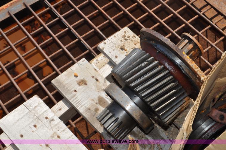 image for item F2051 1998 Oshkosh PA-2346 snow plow spreader truck