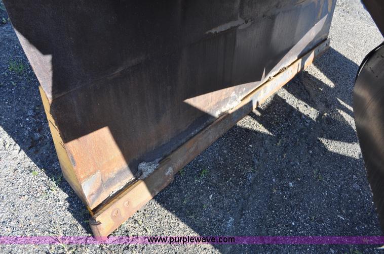 image for item F2051 1998 Oshkosh PA-2346 snow plow spreader truck