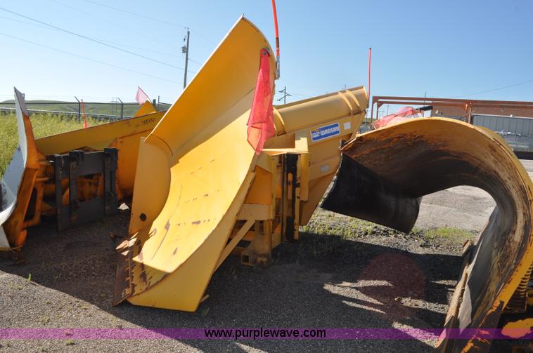 image for item F2051 1998 Oshkosh PA-2346 snow plow spreader truck