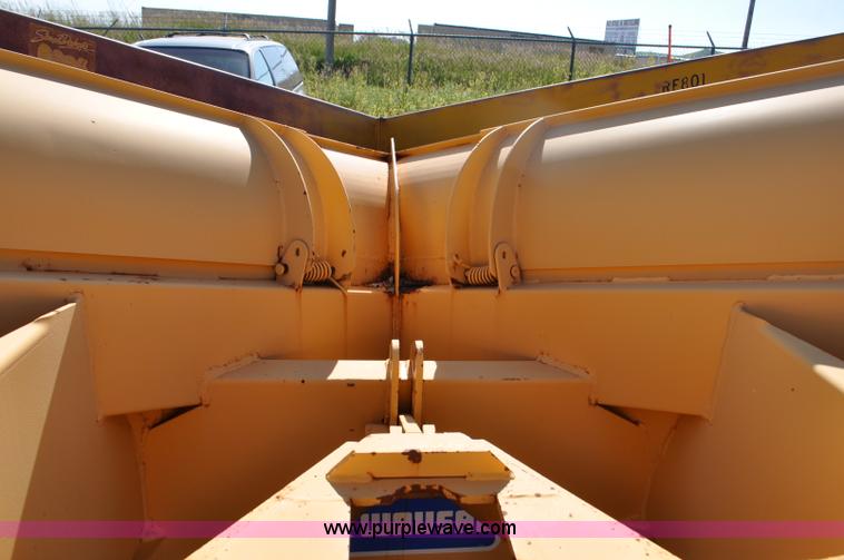 image for item F2051 1998 Oshkosh PA-2346 snow plow spreader truck