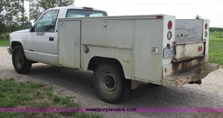 image for item F7449 1995 Chevrolet 2500 utility truck