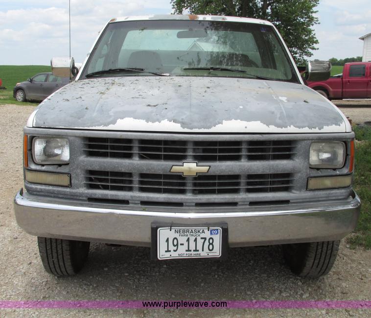 image for item F7449 1995 Chevrolet 2500 utility truck