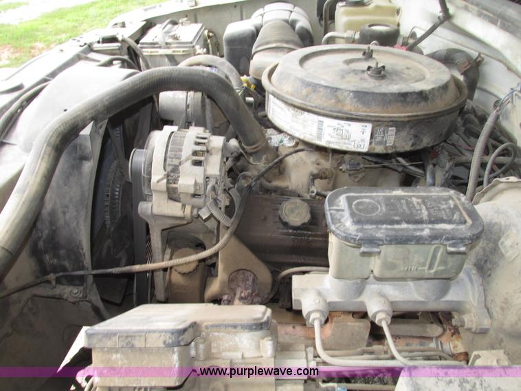 image for item F7449 1995 Chevrolet 2500 utility truck