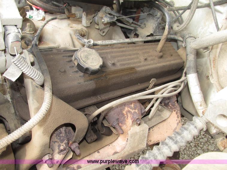 image for item F7449 1995 Chevrolet 2500 utility truck