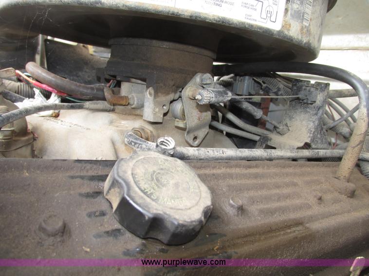 image for item F7449 1995 Chevrolet 2500 utility truck