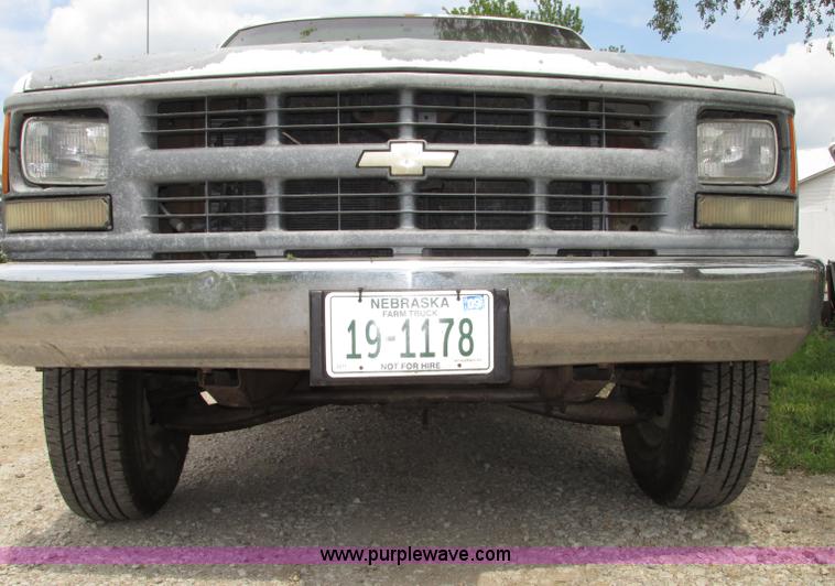 image for item F7449 1995 Chevrolet 2500 utility truck