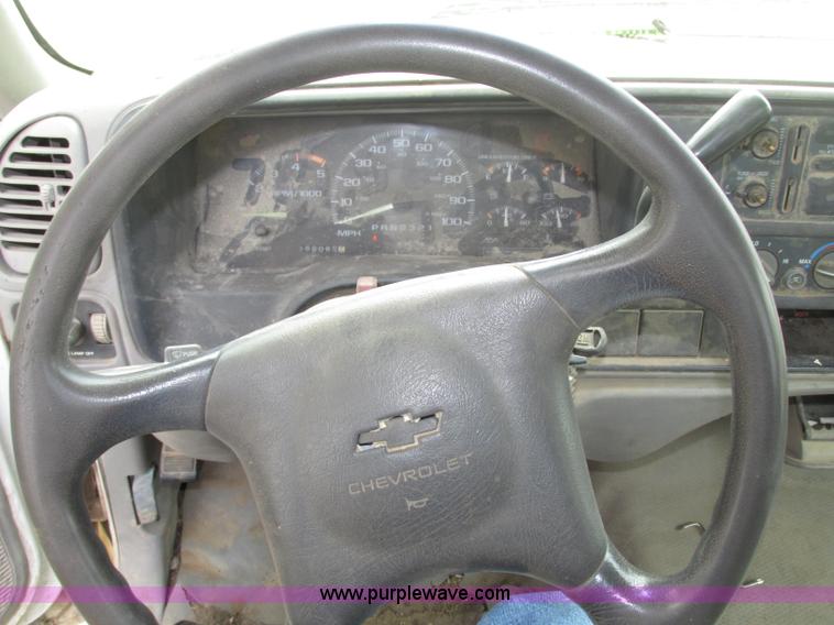 image for item F7449 1995 Chevrolet 2500 utility truck