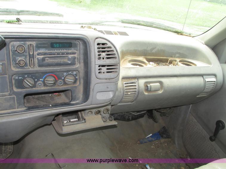 image for item F7449 1995 Chevrolet 2500 utility truck