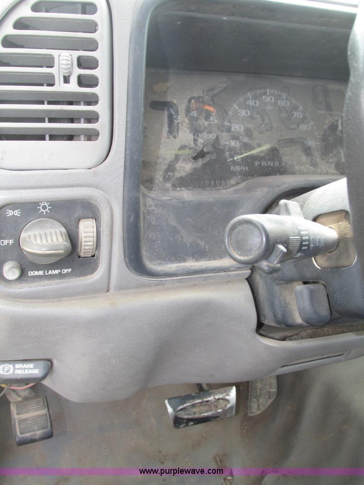 image for item F7449 1995 Chevrolet 2500 utility truck