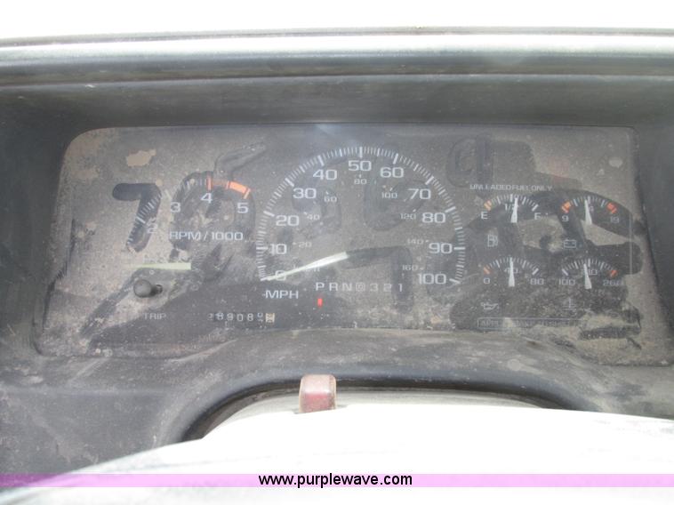 image for item F7449 1995 Chevrolet 2500 utility truck