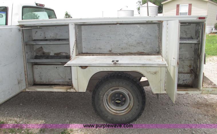 image for item F7449 1995 Chevrolet 2500 utility truck