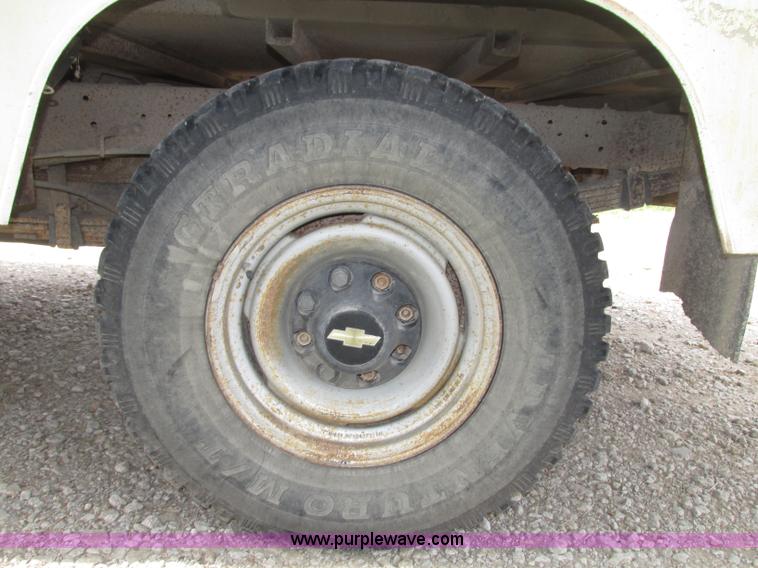 image for item F7449 1995 Chevrolet 2500 utility truck