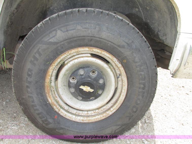 image for item F7449 1995 Chevrolet 2500 utility truck