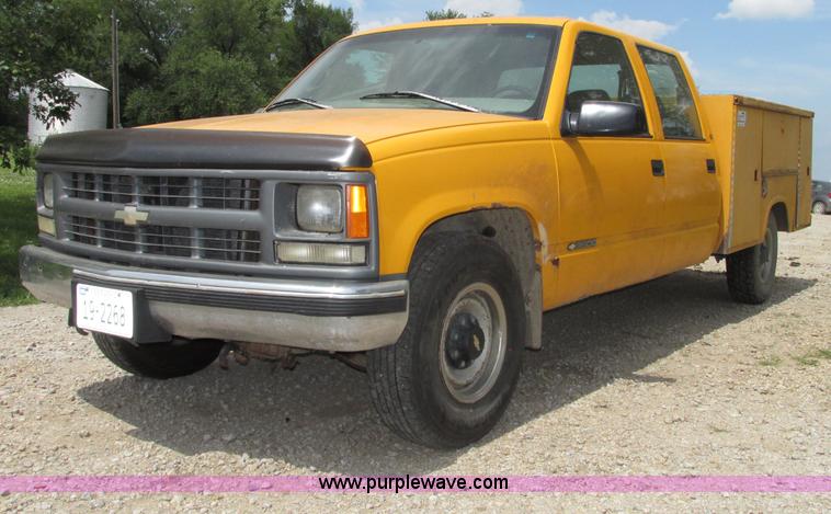 image for item F7450 1997 Chevrolet Cheyenne 3500 Crew Cab service truck