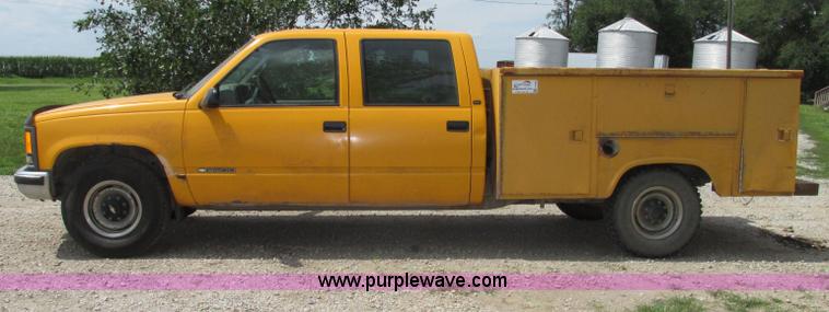 image for item F7450 1997 Chevrolet Cheyenne 3500 Crew Cab service truck