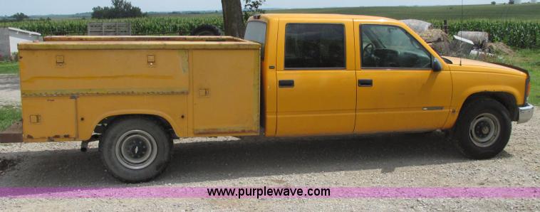 image for item F7450 1997 Chevrolet Cheyenne 3500 Crew Cab service truck