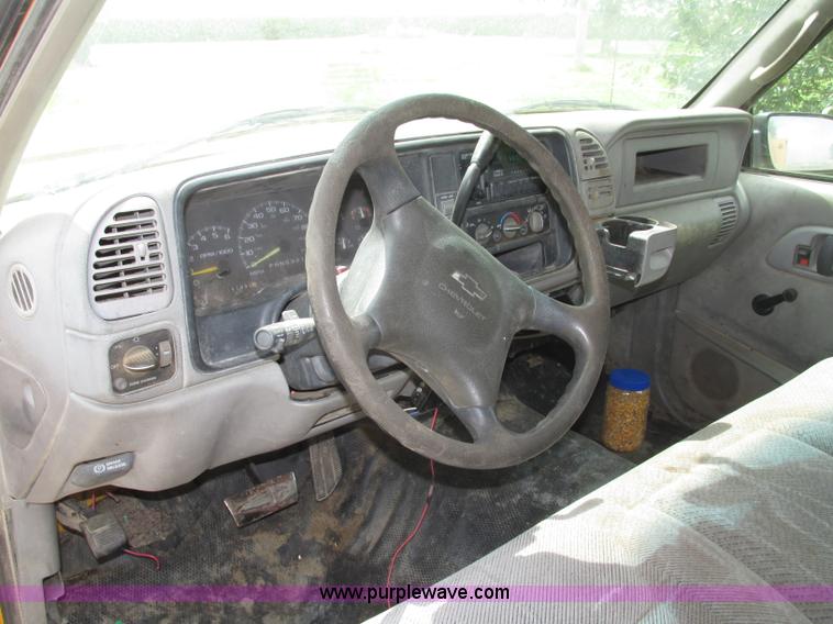 image for item F7450 1997 Chevrolet Cheyenne 3500 Crew Cab service truck