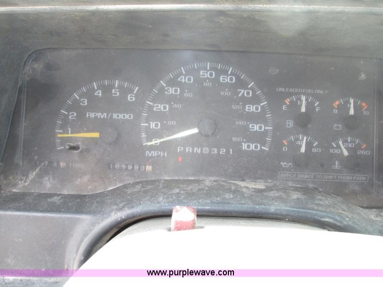 image for item F7450 1997 Chevrolet Cheyenne 3500 Crew Cab service truck