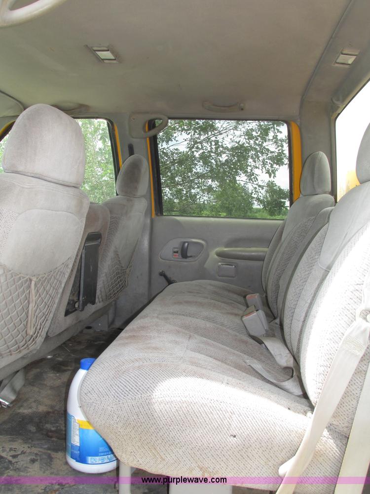 image for item F7450 1997 Chevrolet Cheyenne 3500 Crew Cab service truck