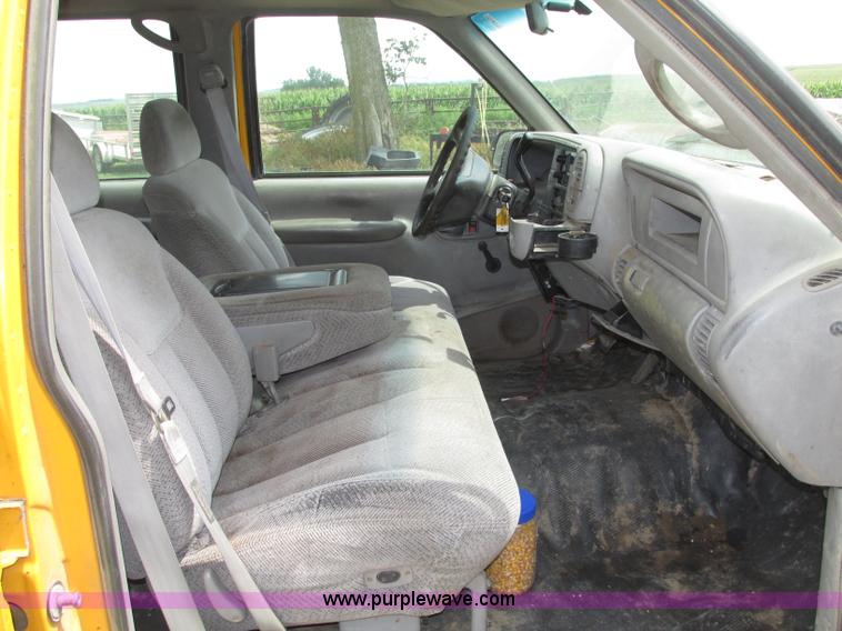 image for item F7450 1997 Chevrolet Cheyenne 3500 Crew Cab service truck