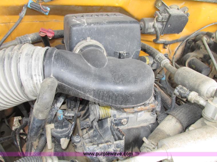 image for item F7450 1997 Chevrolet Cheyenne 3500 Crew Cab service truck