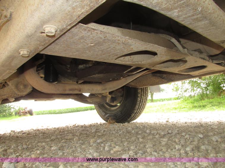 image for item F7450 1997 Chevrolet Cheyenne 3500 Crew Cab service truck