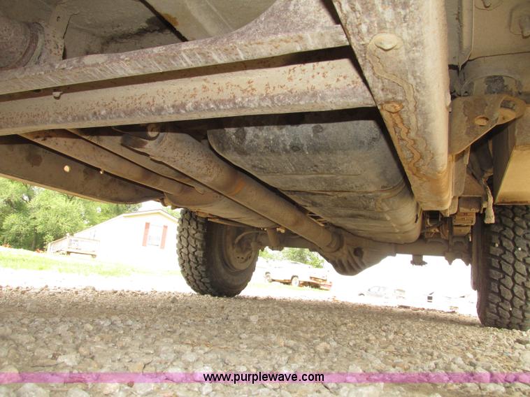 image for item F7450 1997 Chevrolet Cheyenne 3500 Crew Cab service truck