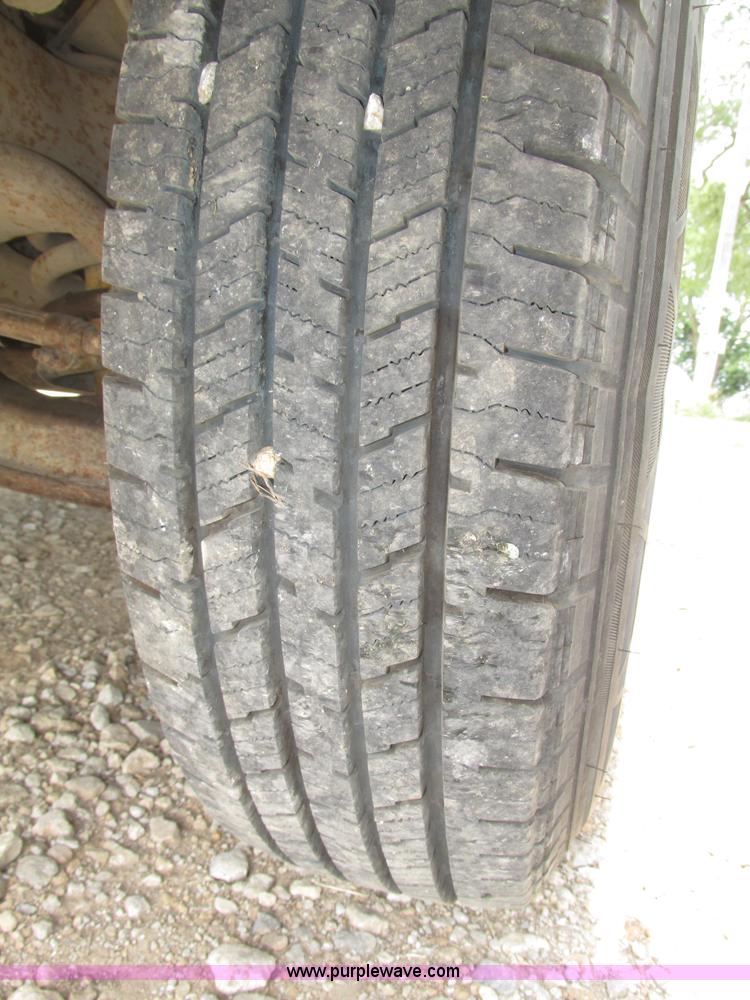 image for item F7450 1997 Chevrolet Cheyenne 3500 Crew Cab service truck