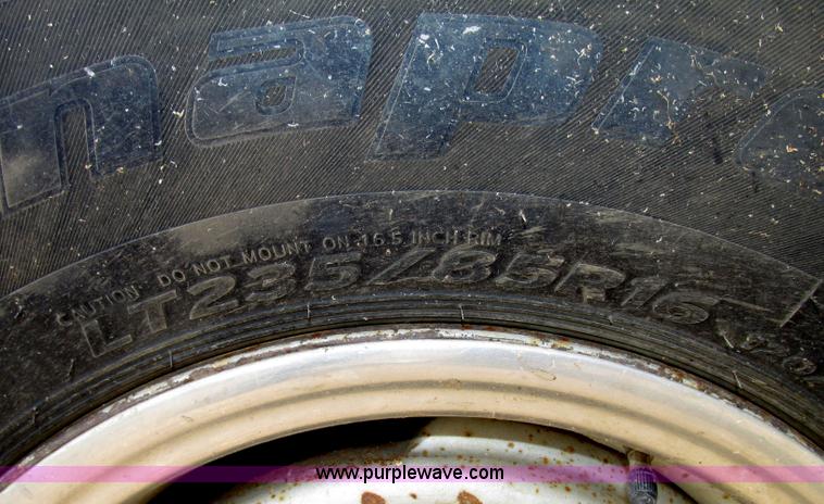 image for item F7450 1997 Chevrolet Cheyenne 3500 Crew Cab service truck