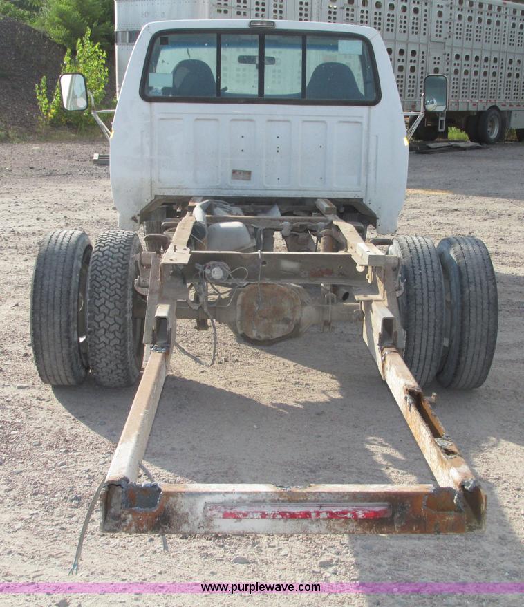 image for item F7460 1993 Ford F350 XL cab and chassis