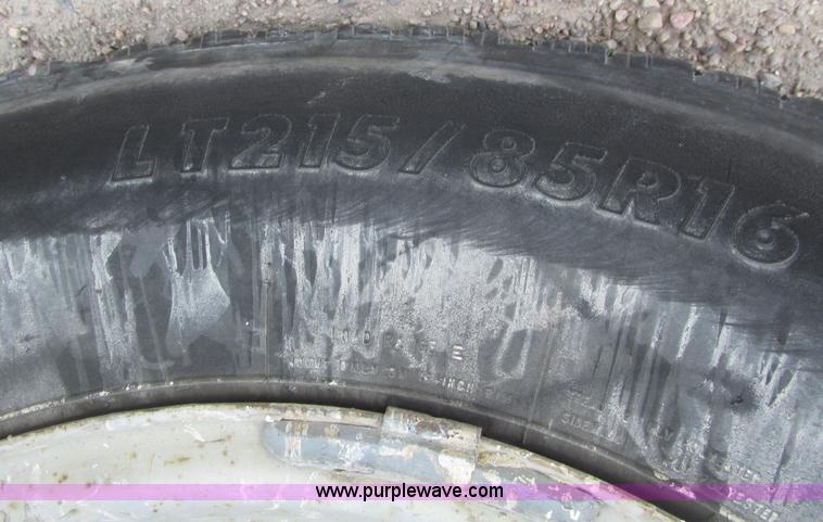 image for item F7460 1993 Ford F350 XL cab and chassis