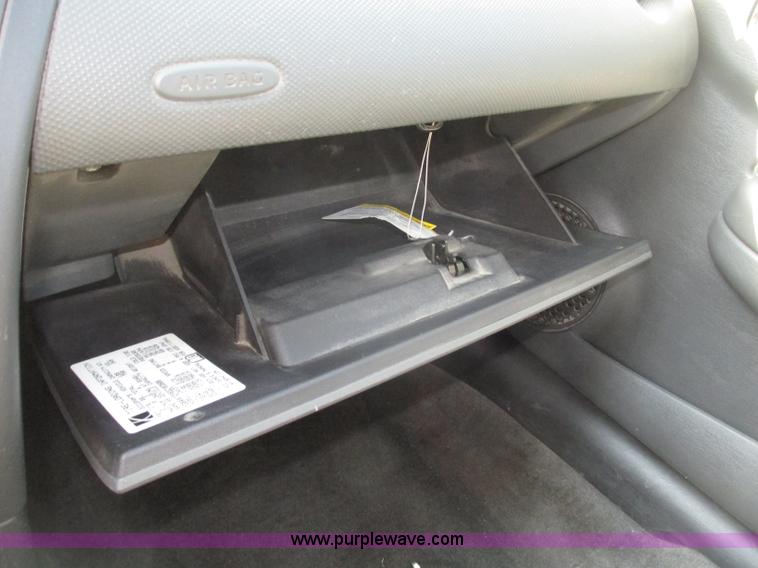 image for item F7461 2003 Saturn ION Quad Coupe 3