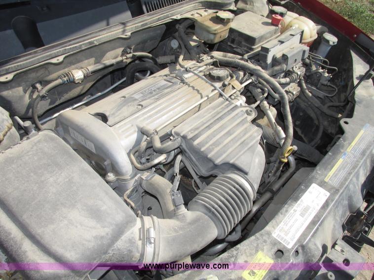 image for item F7461 2003 Saturn ION Quad Coupe 3