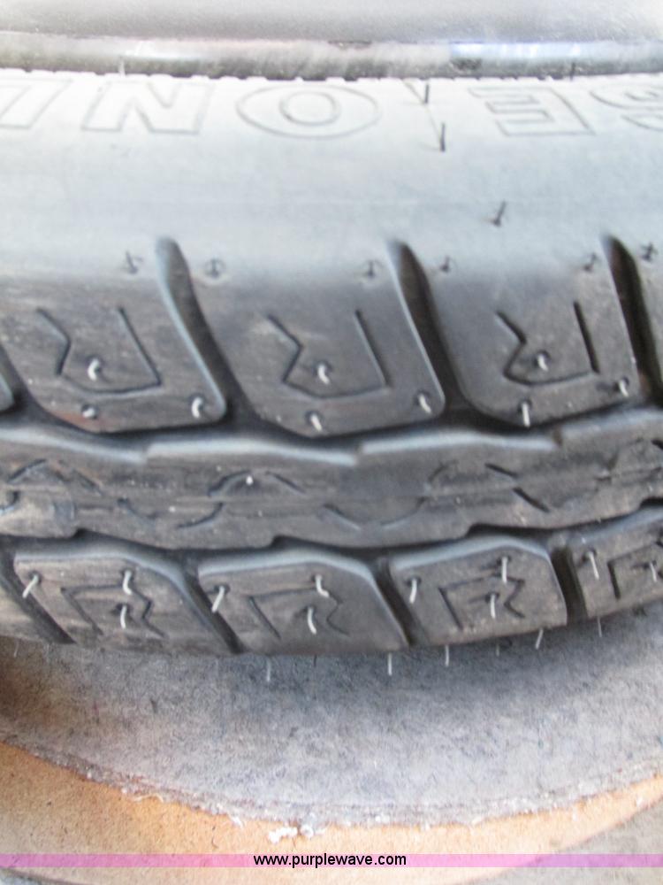 image for item F7461 2003 Saturn ION Quad Coupe 3