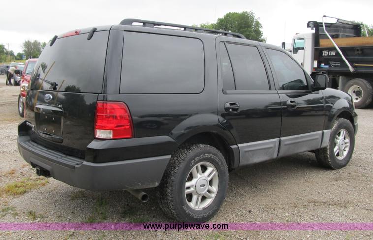 image for item F8806 2005 Ford Expedition XLT SUV