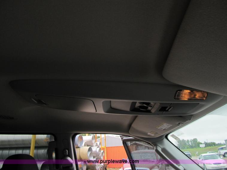 image for item F8806 2005 Ford Expedition XLT SUV