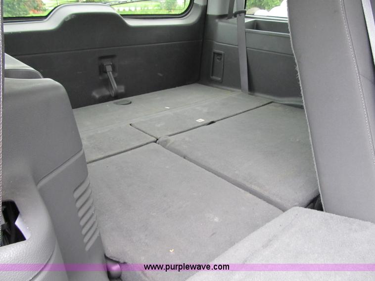 image for item F8806 2005 Ford Expedition XLT SUV