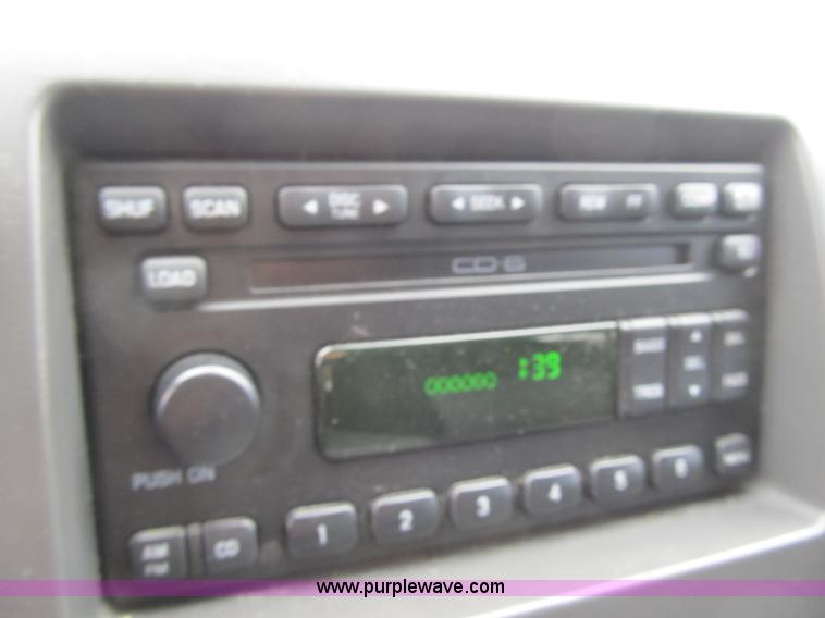 image for item F8806 2005 Ford Expedition XLT SUV