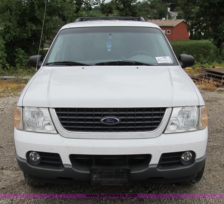 image for item F8807 2002 Ford Explorer XLT SUV