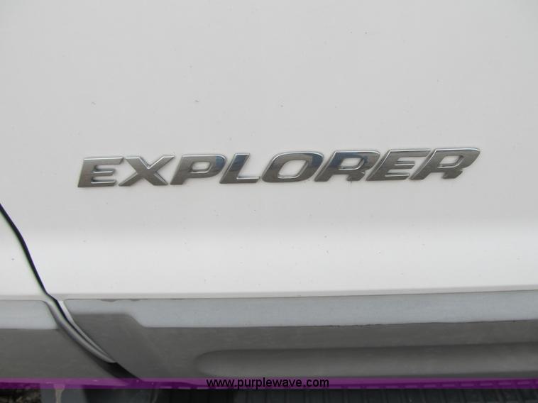 image for item F8807 2002 Ford Explorer XLT SUV