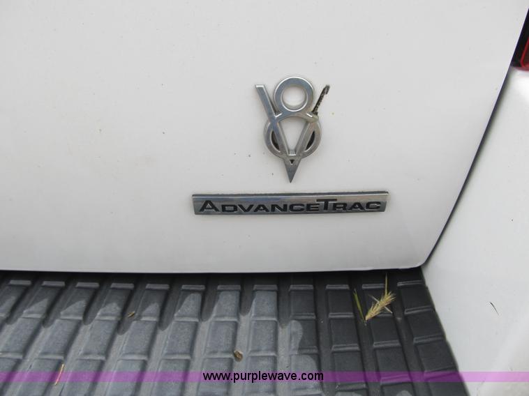 image for item F8807 2002 Ford Explorer XLT SUV