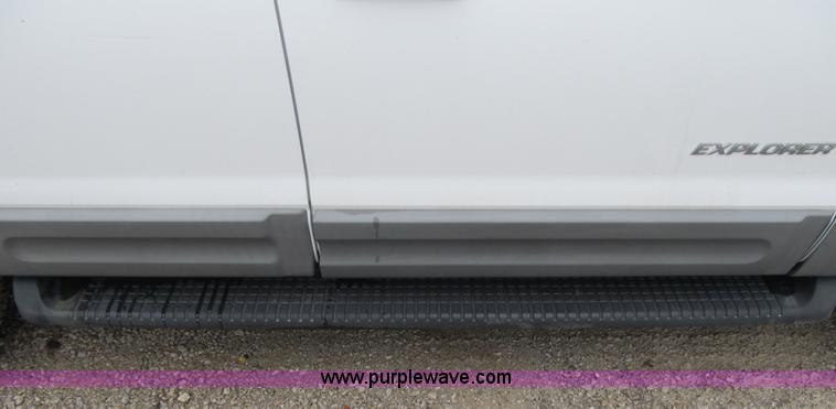 image for item F8807 2002 Ford Explorer XLT SUV