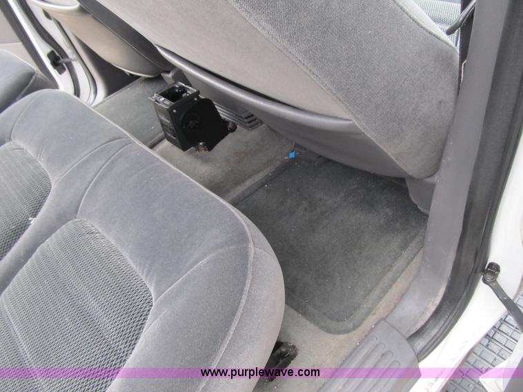 image for item F8807 2002 Ford Explorer XLT SUV