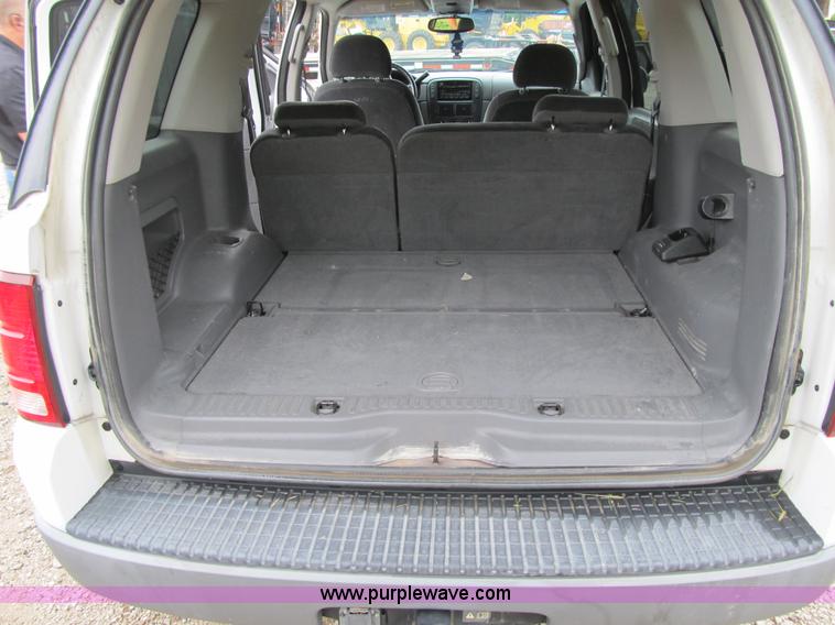 image for item F8807 2002 Ford Explorer XLT SUV